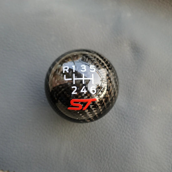 🏁 6 Marce Pomello Cambio in Vera Fibra di Carbonio per Ford Focus ST RS e Fiesta ST – Look Racing e Sensazione Premium! 🏎️