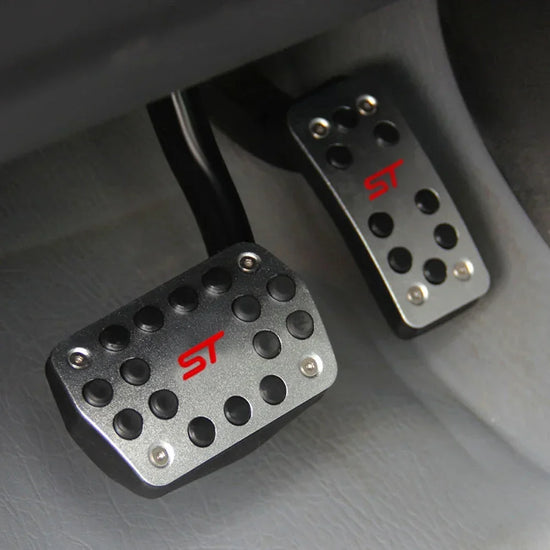🚗 Set Pedali Sportivi in Alluminio per Ford Focus MK2/MK3/Kuga/Escape (2005–2019) – Compatibili con Cambio Manuale & Automatico